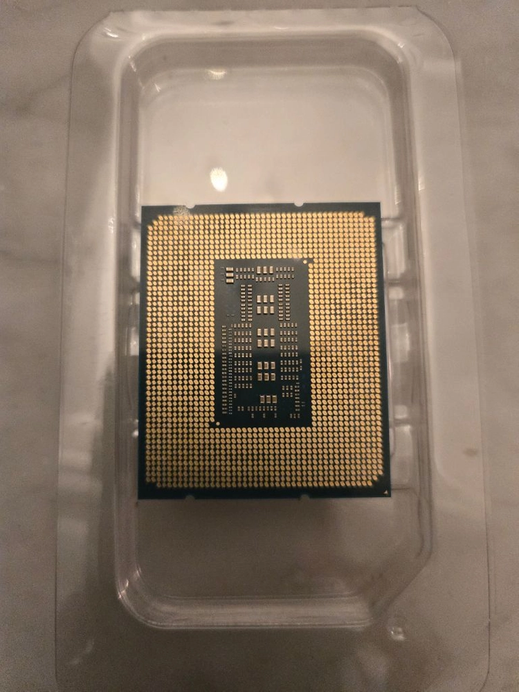인텔 13600K CPU 이미지