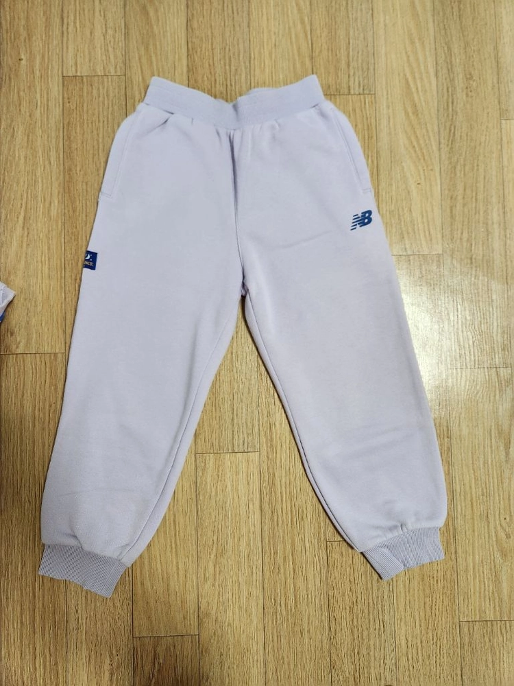 뉴발란스 키즈 상하 130 이미지