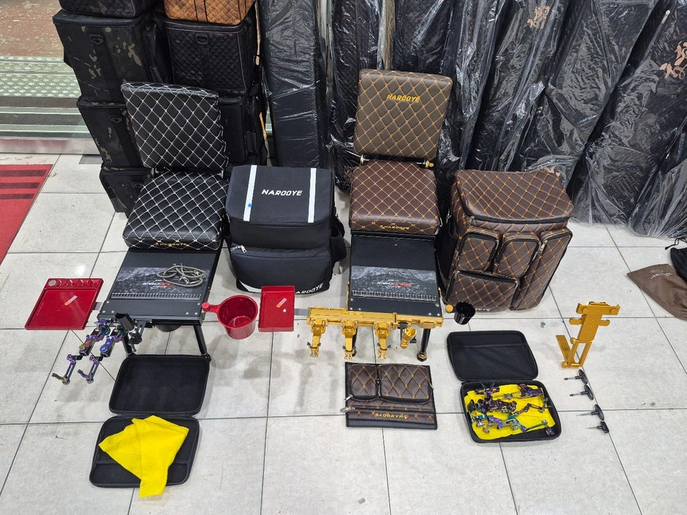 나루예 소좌 풀세트 2개 상태최상 최고옵션 프리미엄에디션 70X과 멀티체어 70 프리미엄 받침틀 세팅 멀티 거치대 이미지