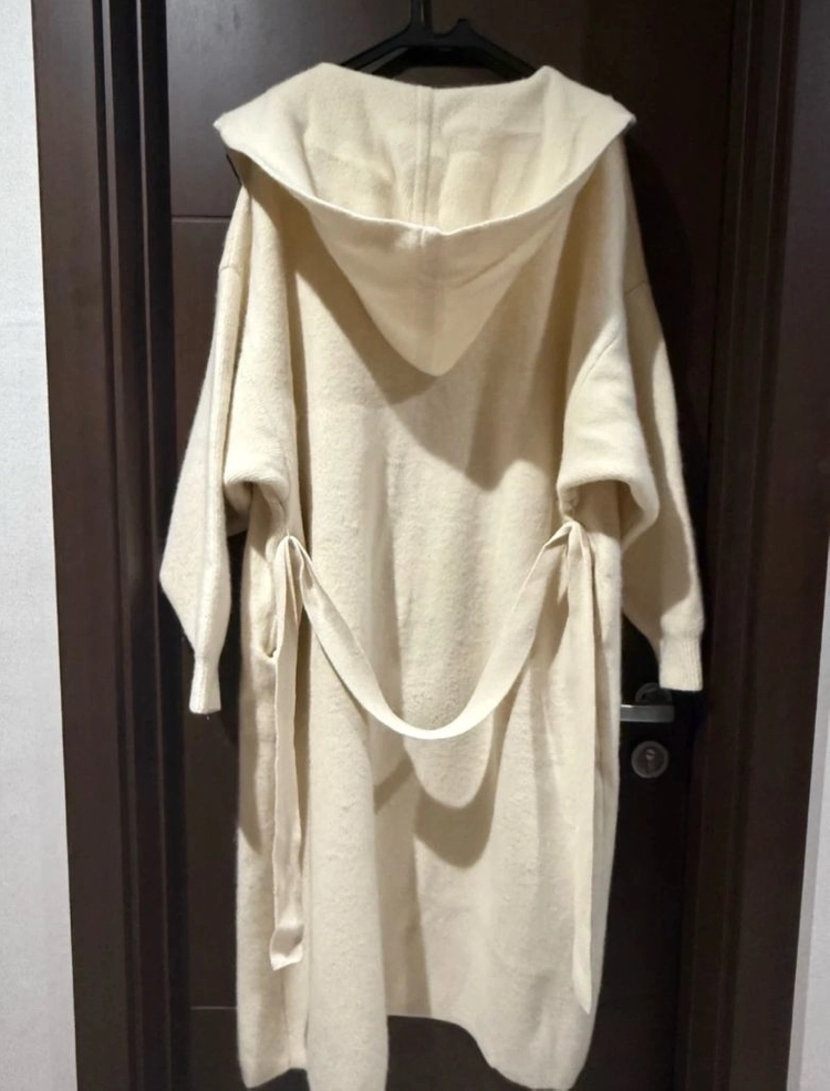 뮤제라 라온 아이보리 후드 라쿤코트 이미지