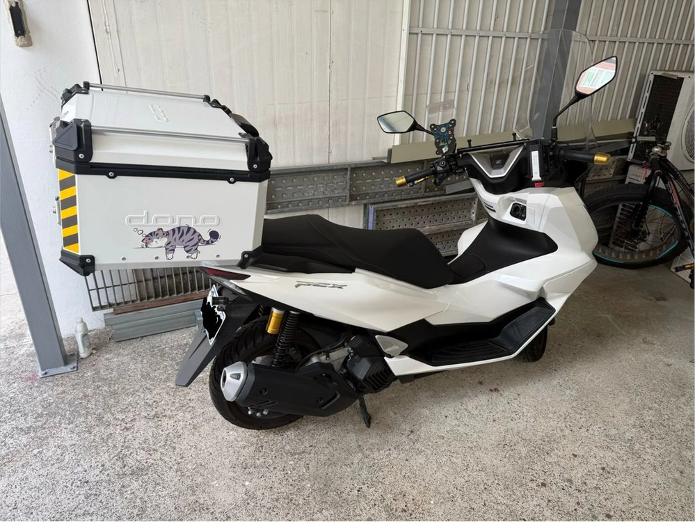 울산 25년식 Pcx 125 3882km 팝니다 이미지