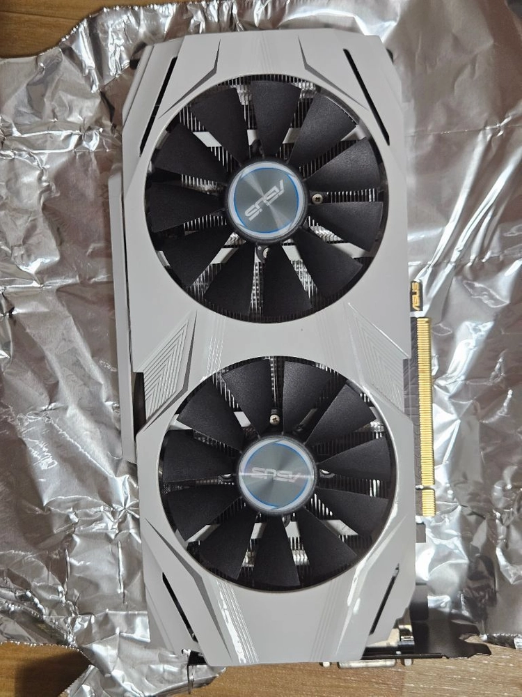 ASUS GTX 1060 3GB 화이트 이미지