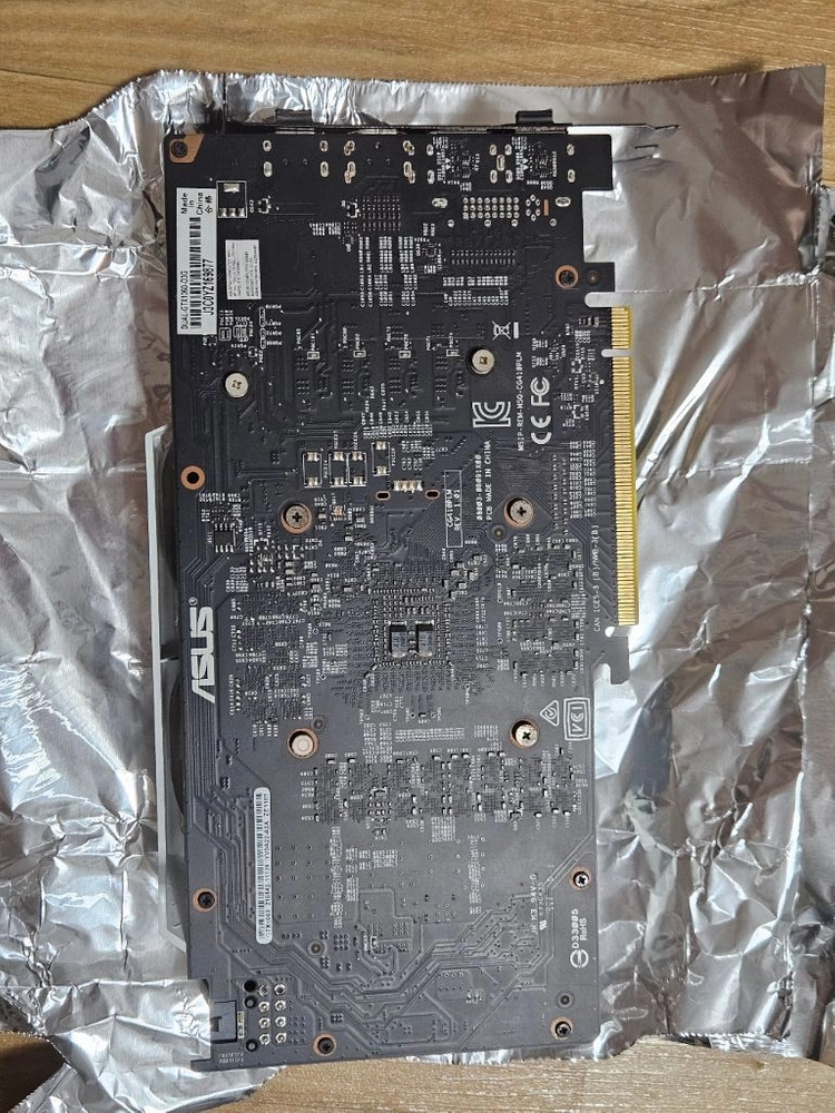 ASUS GTX 1060 3GB 화이트 이미지