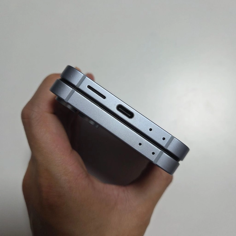 25.갤럭시 Z플립6 256GB 이미지