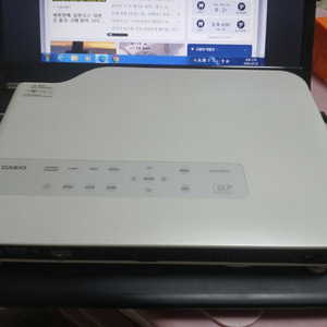 Led레이저빔프로젝터 노트북크기xj a140 이미지