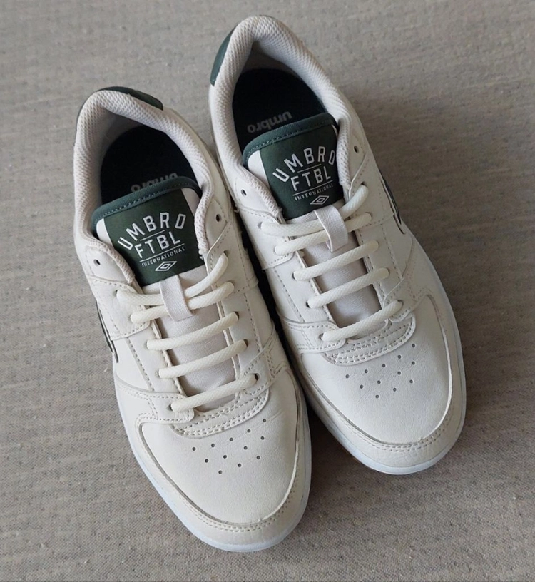엄브로 운동화 230 UMBRO 이미지