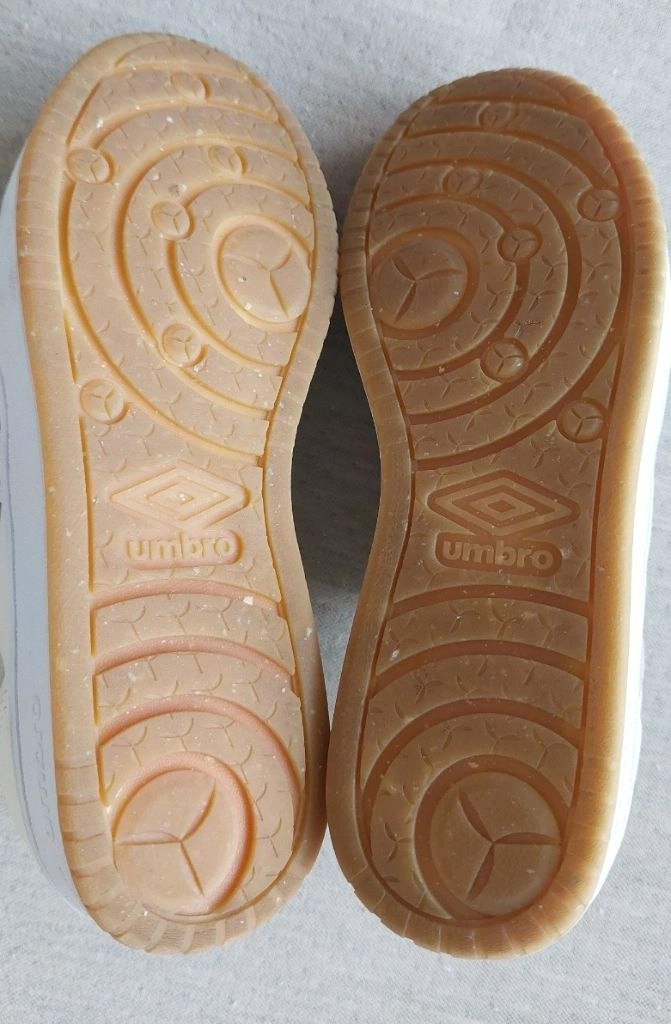 엄브로 운동화 230 UMBRO 이미지
