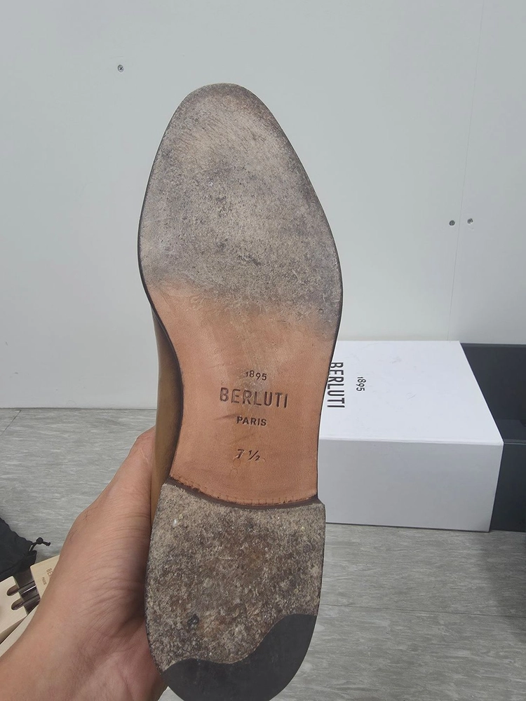 벨루티 스크리토 로퍼 7.5 이미지