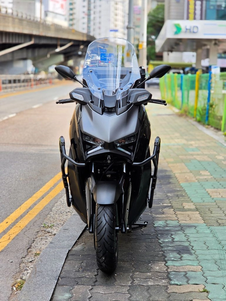 xmax300 야마하 2025년식 1508km 신차급매물 오토바이 판매합니다 이미지