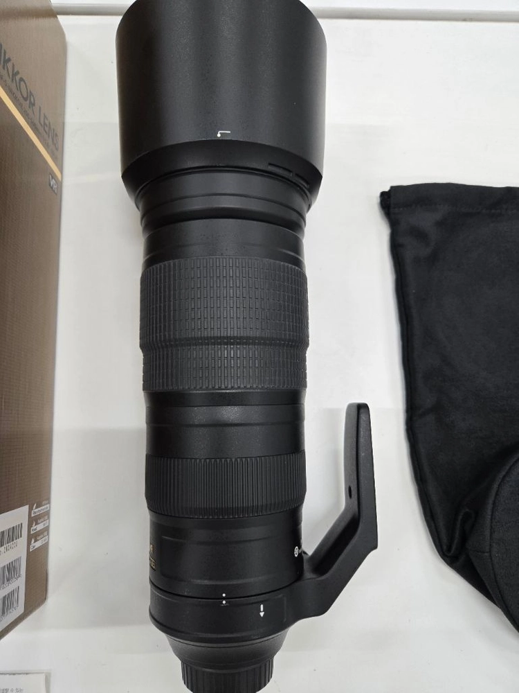 니콘 정품 af-s 200-500mm f5.6 vr 상태좋은 렌즈 박스셋 판매합니다 이미지