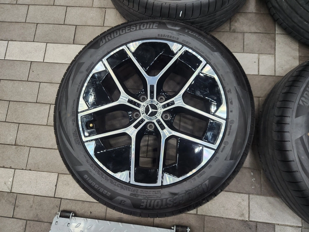 w214 e클래스 18인치 휠타이어 한대분 90만원 이미지