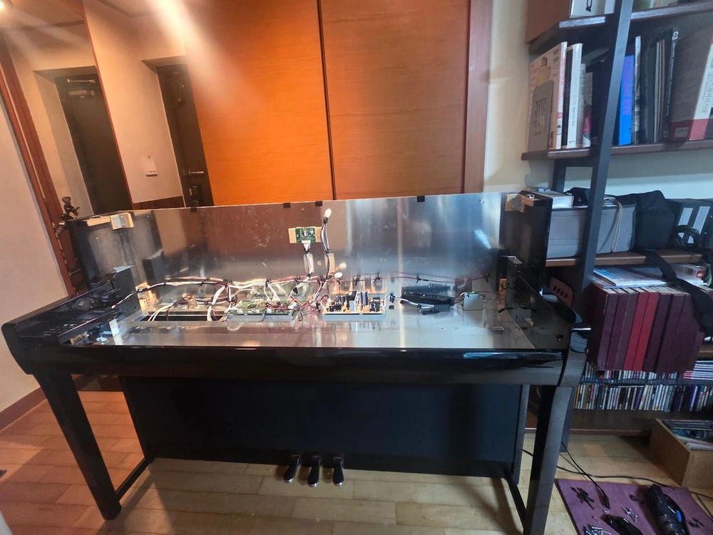 야마하 디지털피아노 CLP 685 PE 팝니다 이미지