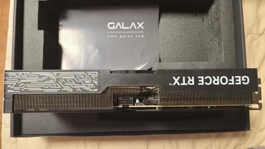 RTX 5080 그래픽카드 이미지