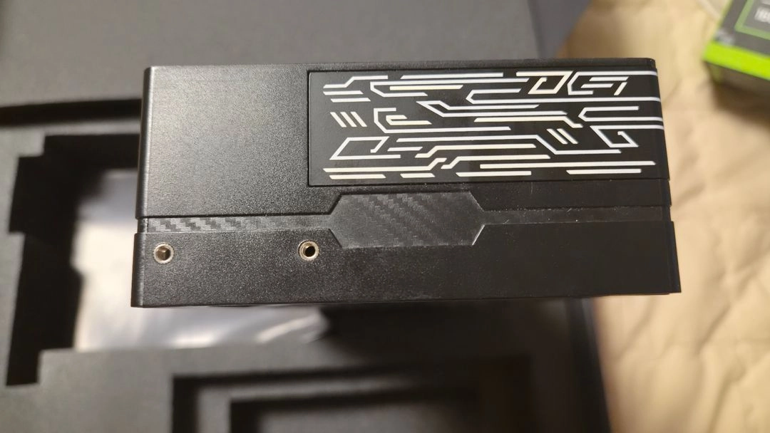 RTX 5080 그래픽카드 이미지