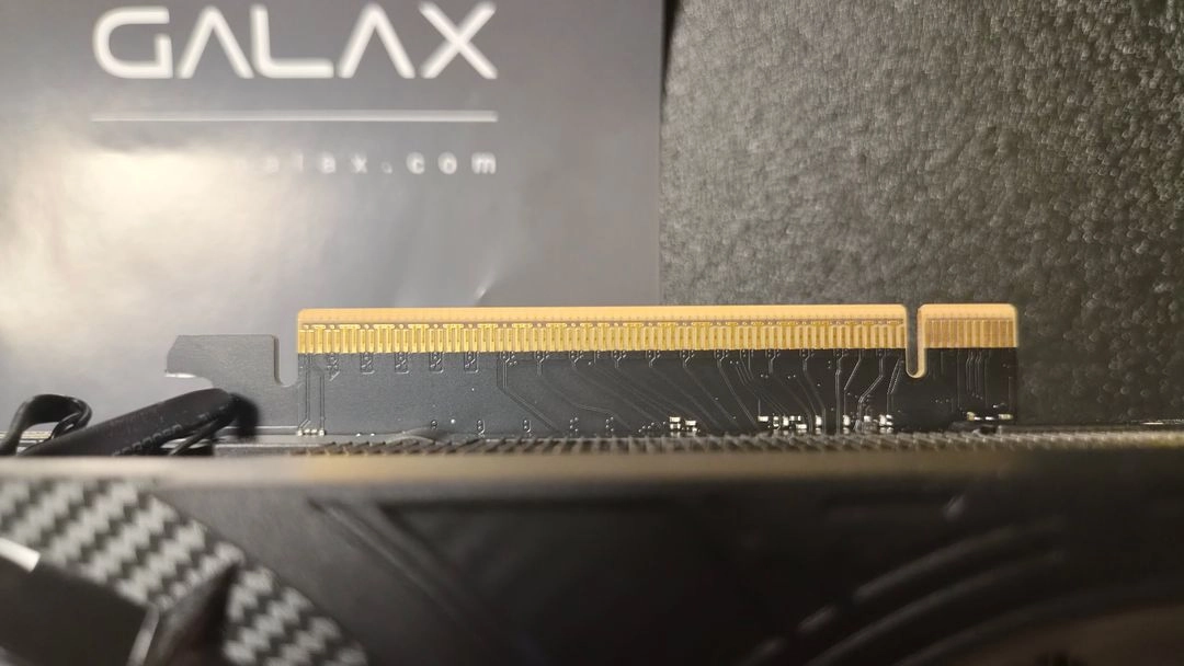 RTX 5080 그래픽카드 이미지