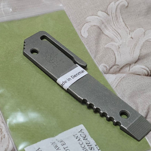 EDC 용품 안소 프라이바 그린 판매합니다 이미지