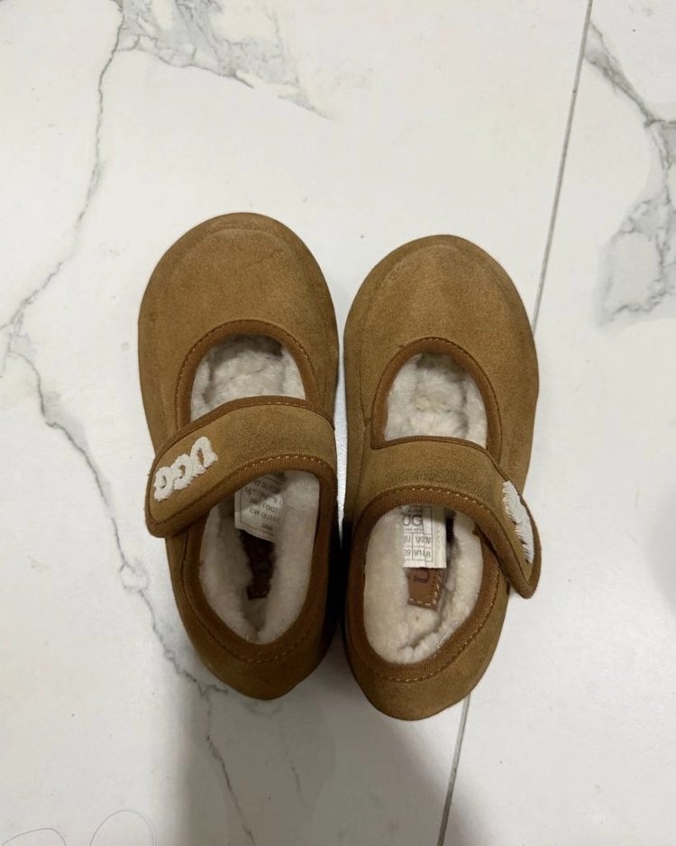 UGG 키즈 메리제인 이미지