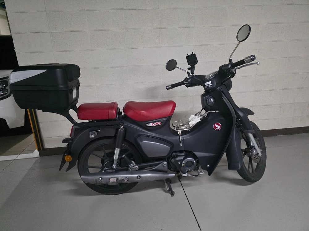 23년식 혼다 슈퍼커브 C125 멧블랙 팝니다 이미지