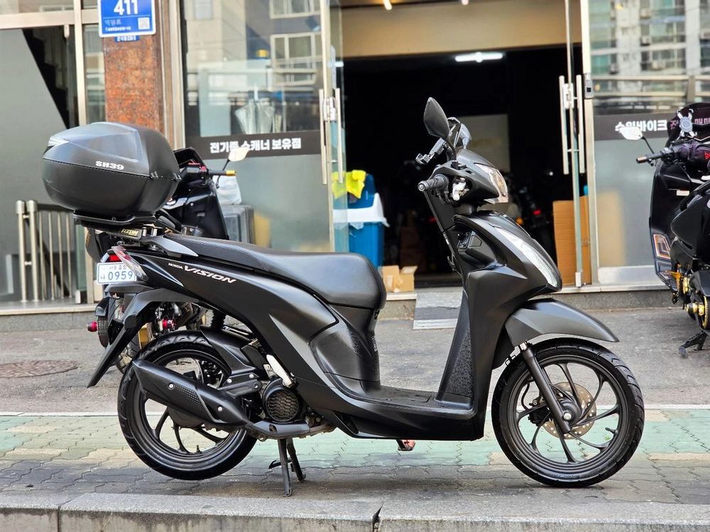 비전110 혼다 2023년식 2900km 오토바이 판매합니다 이미지
