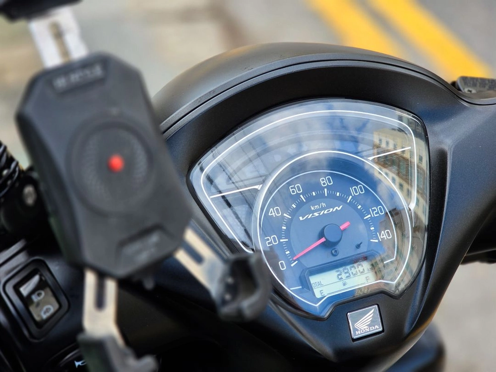 비전110 혼다 2023년식 2900km 오토바이 판매합니다 이미지