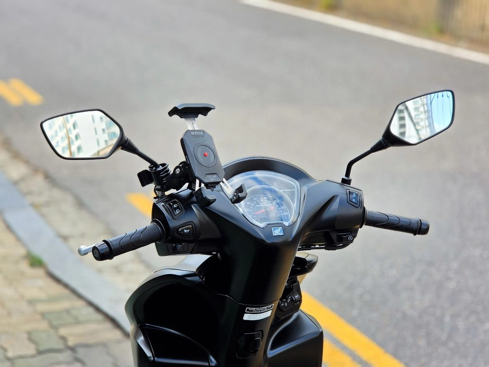 비전110 혼다 2023년식 2900km 오토바이 판매합니다 이미지