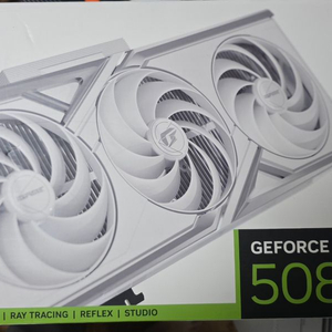 컬러풀 rtx5080 불칸 화이트 이미지