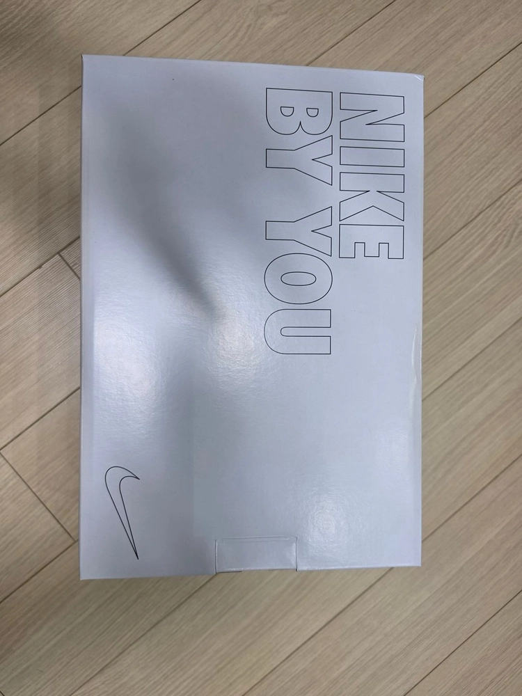 나이키 바이유커스텀 에어포스 이미지