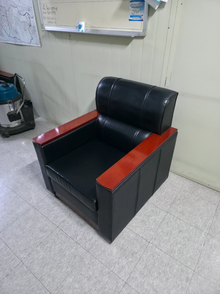 사무실 회의실 소파 탁자 세트 이미지