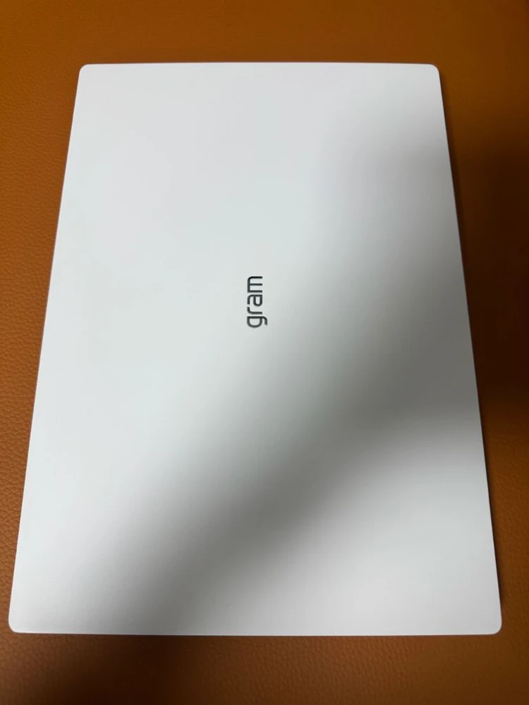 LG그램16인치 RTX3050 RAM32GB (인텔 코어 울트라 5, RTX 3050) 이미지