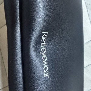 미착용 Rieti 블랙 선글라스 풀박스 이미지
