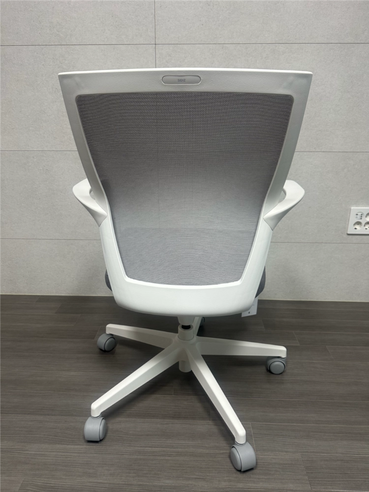 새제품 시디즈 아이블 학생 공부의자 높이조절형 이미지
