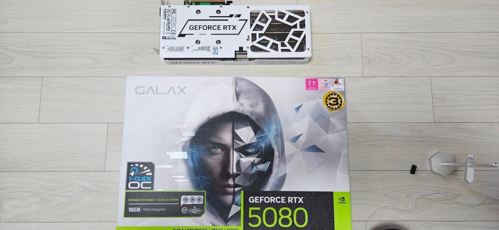 갤럭시 GALAX 지포스 RTX 5080 WHITE OC D7 16GB 이미지