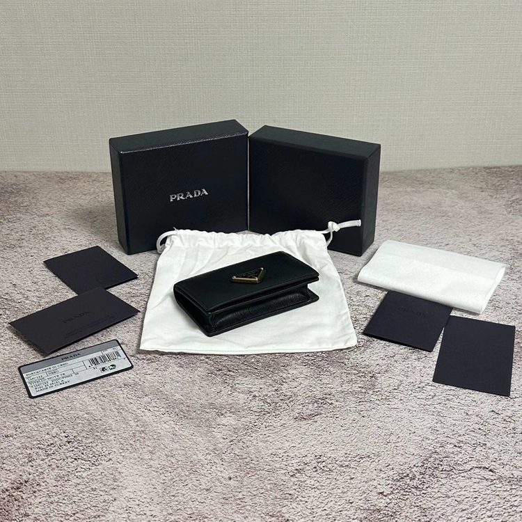 [풀구성] 프라다 사피아노 삼각로고 카드지갑 블랙 이미지