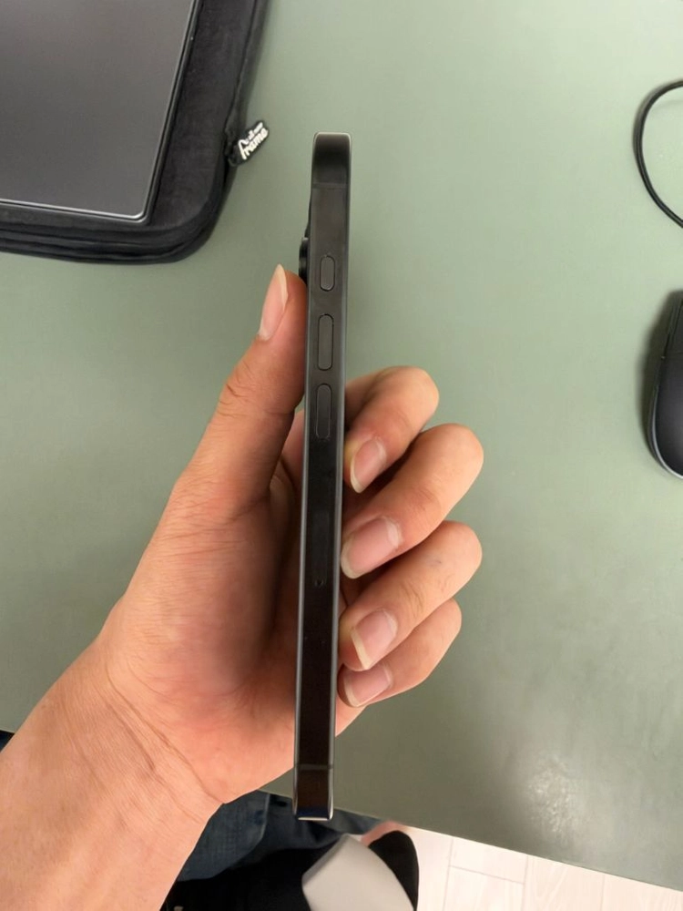 아이폰 16프로 128GB 블랙 이미지