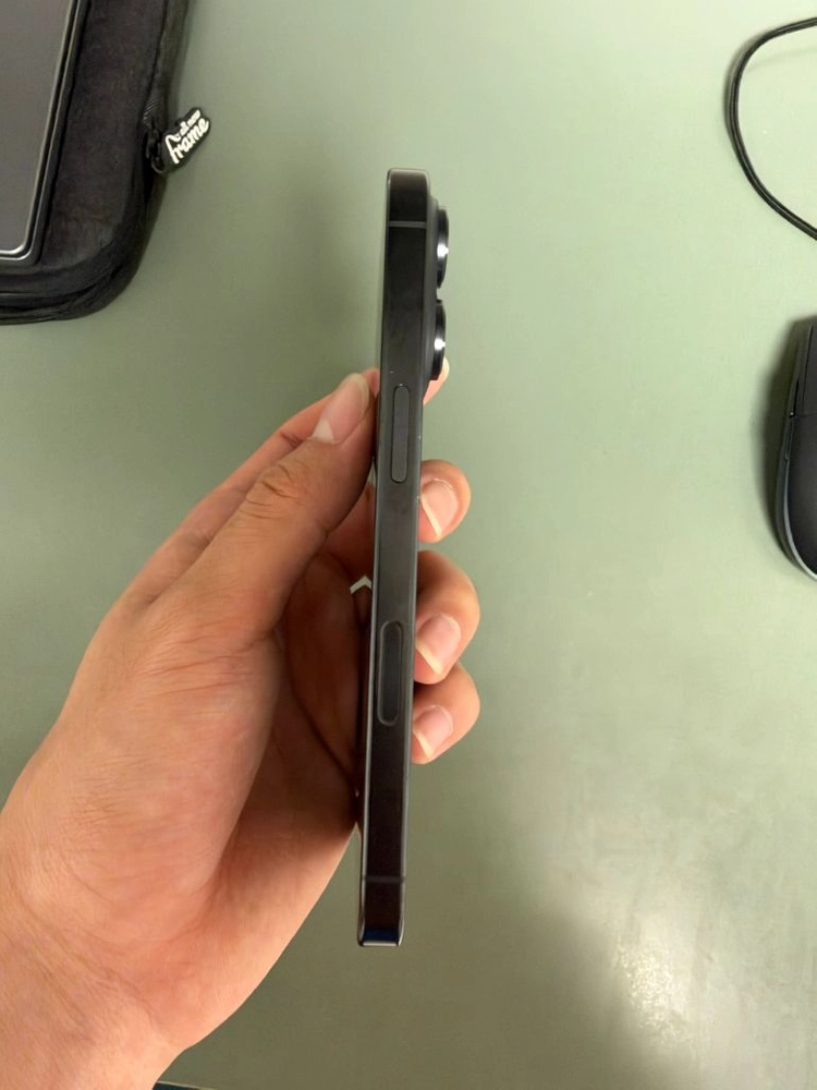 아이폰 16프로 128GB 블랙 이미지
