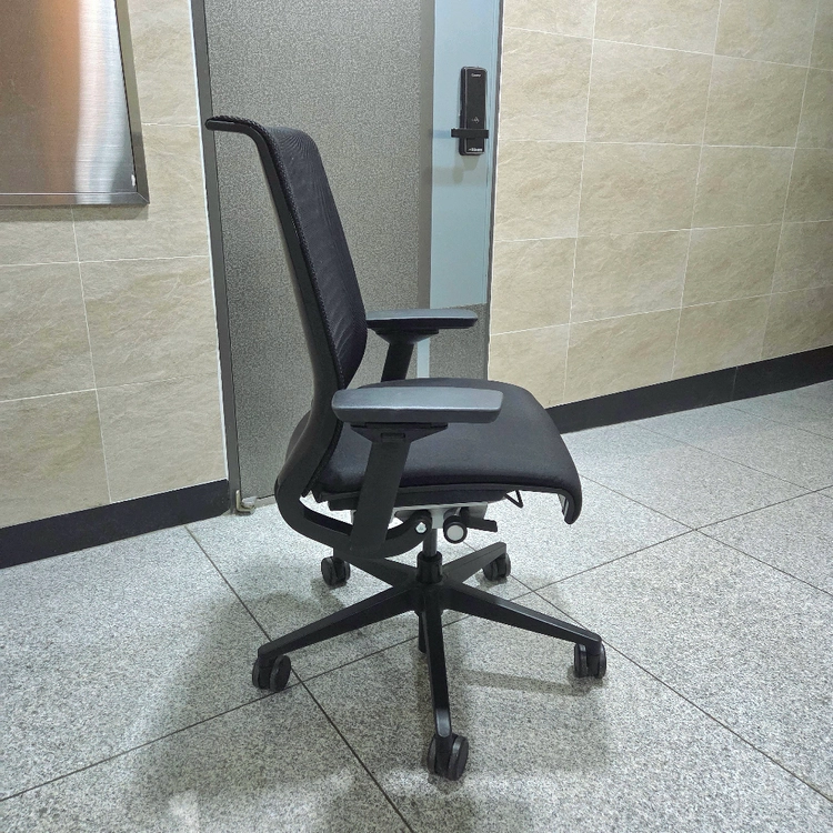 스틸케이스 씽크 의자 steelcae think chair 시디즈보다 좋음 이미지