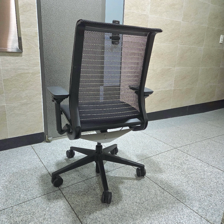 스틸케이스 씽크 의자 steelcae think chair 시디즈보다 좋음 이미지