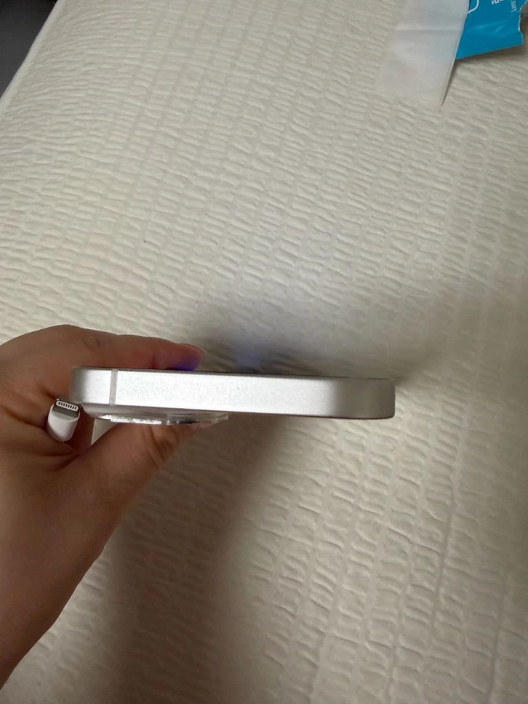 아이폰 14 화이트 128GB 이미지
