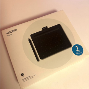 와콤 인튜어스 CTL-4100 드로잉 태블릿 이미지