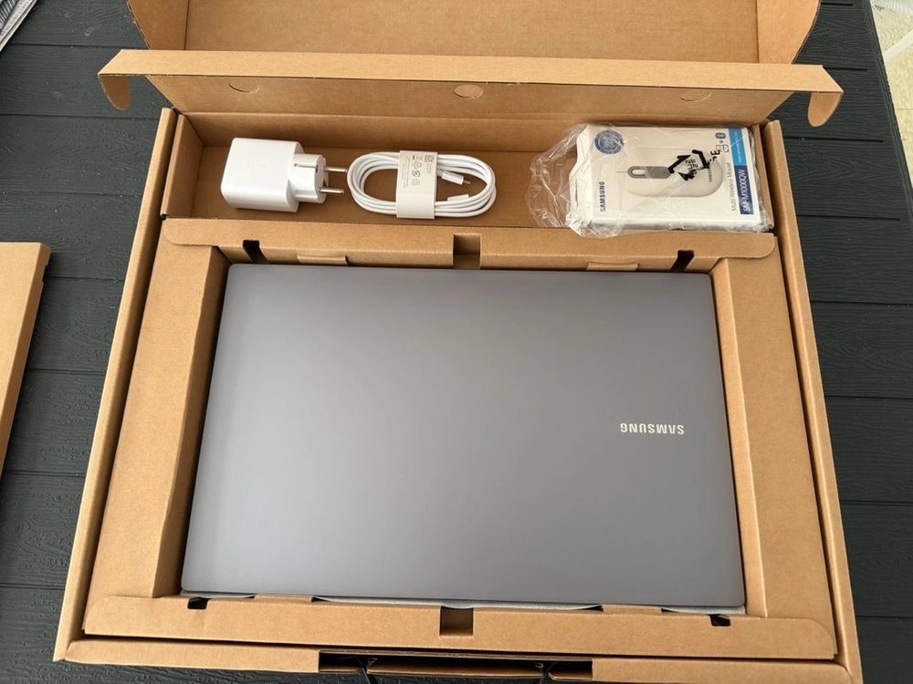 삼성 갤럭시북4, i5,16기가SSD SSD1테라 새제품 이미지