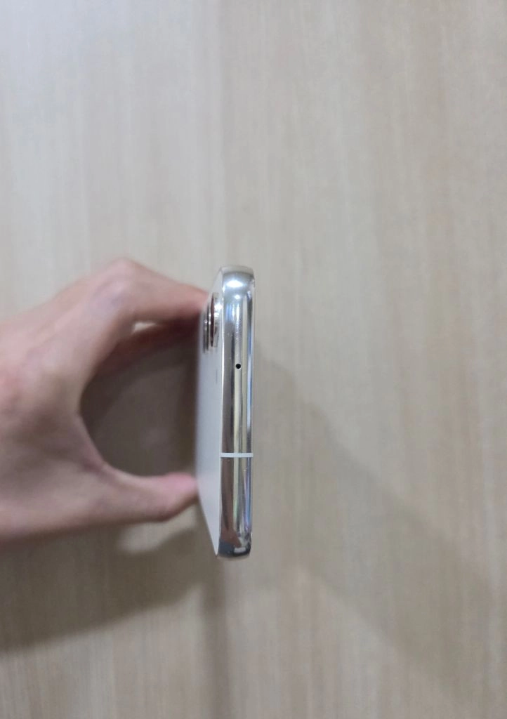 갤럭시 S23 화이트 256G 팝니다 이미지