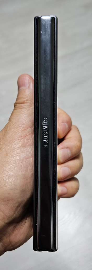 갤럭시 Z폴드4 블랙 256GB 부품용 싸게 팝니다. 이미지