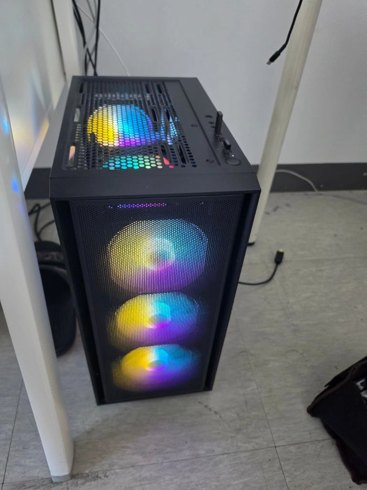 데스크탑 피씨 컴퓨터 본체 i7-12700 4060TI DDR5 32G 980pro 1TB 이미지