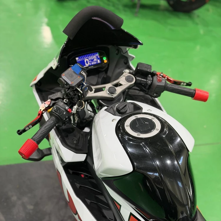 스즈키 gsx-r125 25년식 sc머플러 입문용 바이크 판매합니다 이미지
