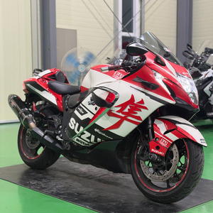 스즈키 gsx-1300r 하야부사 22년식 요시무라 구변o 2채널 블박셋팅 바이크 판매합니다 이미지