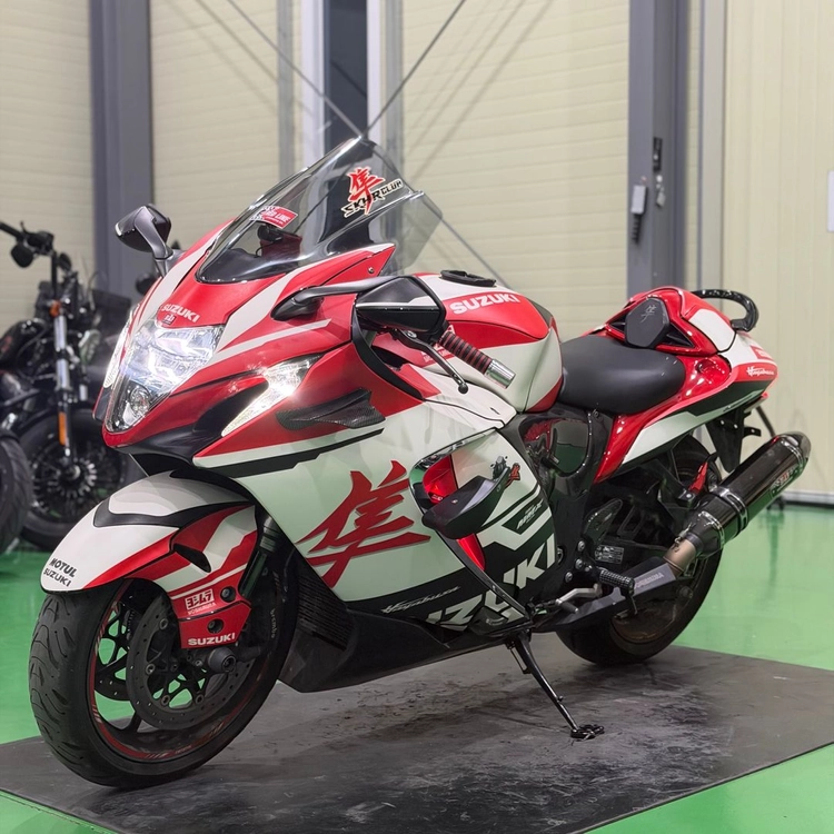 스즈키 gsx-1300r 하야부사 22년식 요시무라 구변o 2채널 블박셋팅 바이크 판매합니다 이미지