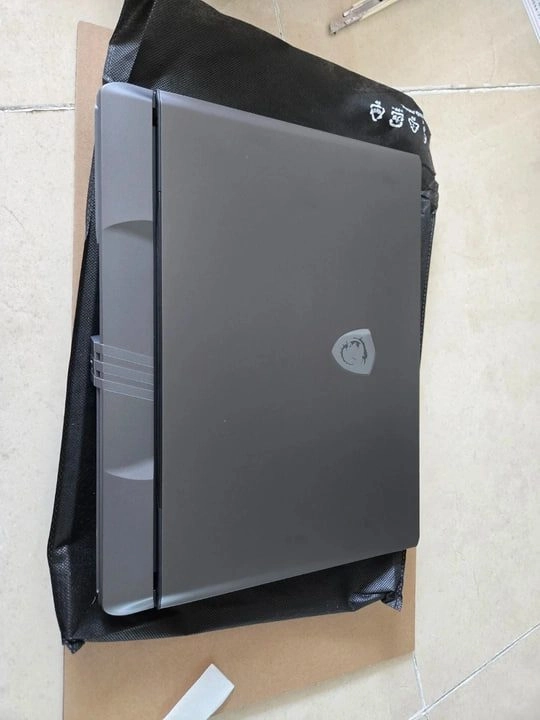 MSI Vector 16 HX 게이밍 노트북 RTX 5070 Ti 이미지