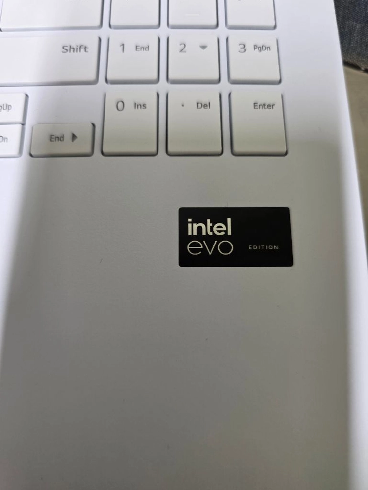 신품급 풀박스 LG 그램16 노트북 울트라5 125H 16램 SSD 256GB 이미지