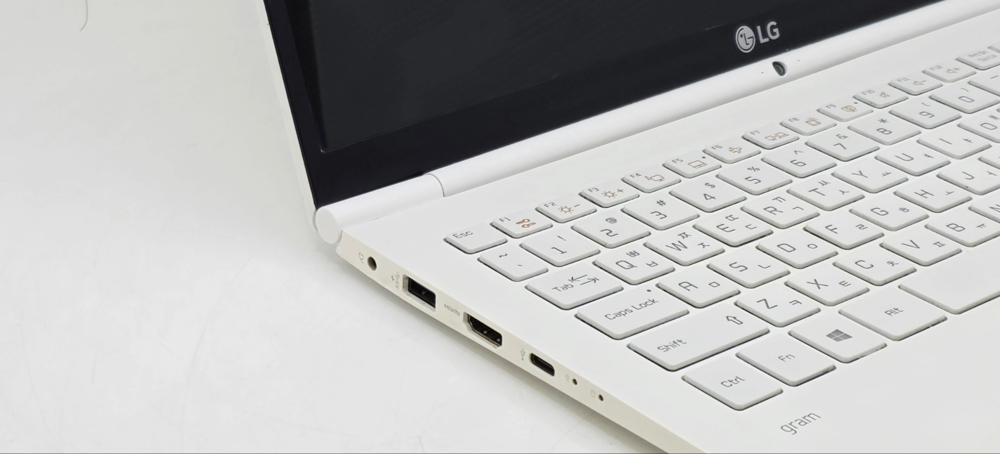 LG 올데이 그램15 15Z975-GA50K i5 8세대 RAM 8GB SSD 512GB 15.6인치 초경량 노트북 이미지