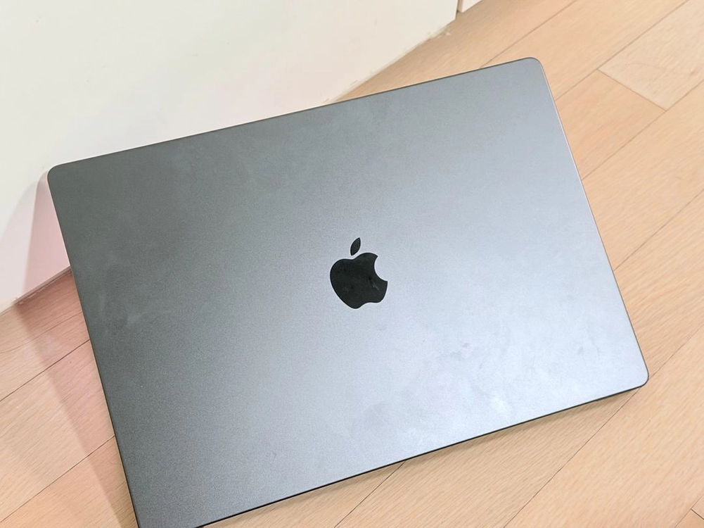 [풀박스] Apple MacBook Pro M4 Max 128GB (16-inch) 이미지